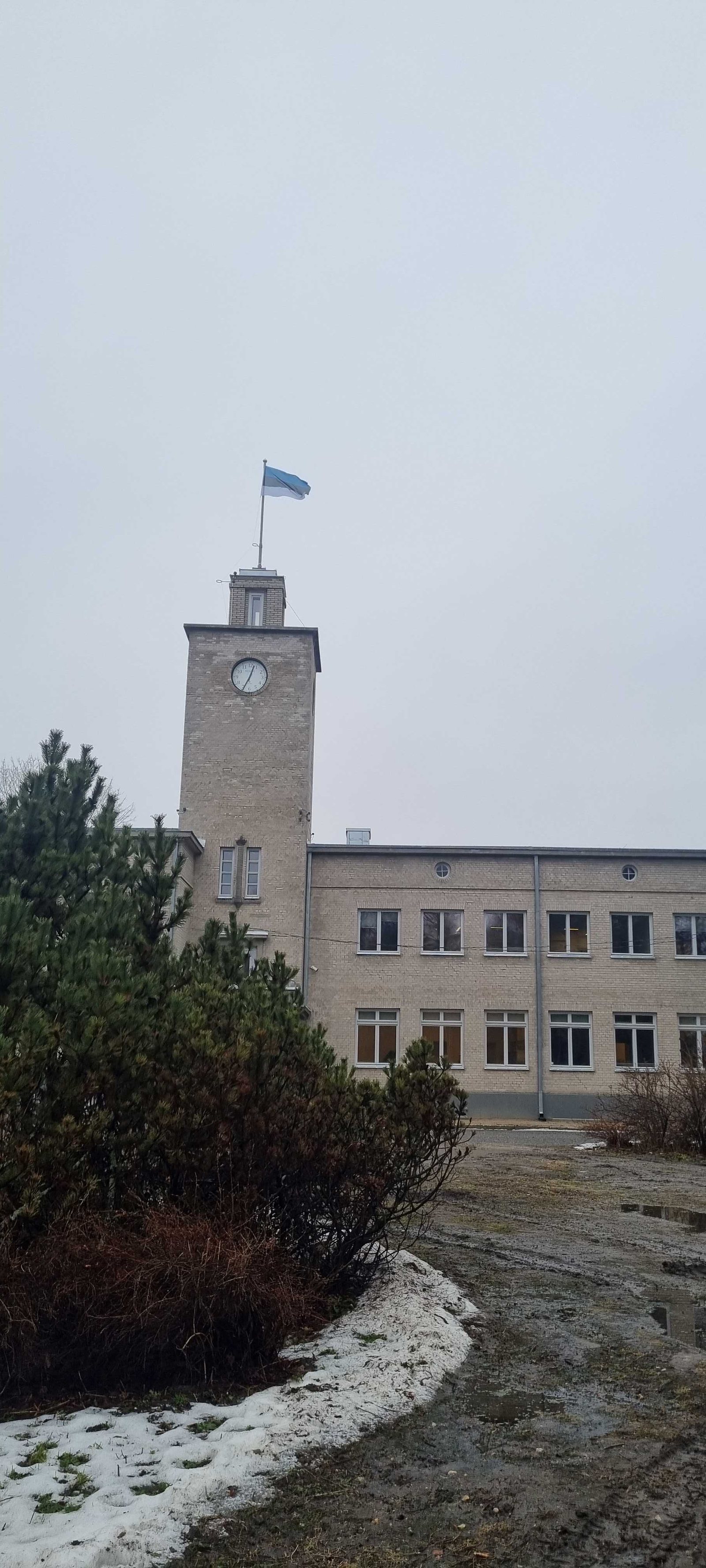 Sindi raekoja lipumasti erilahendus